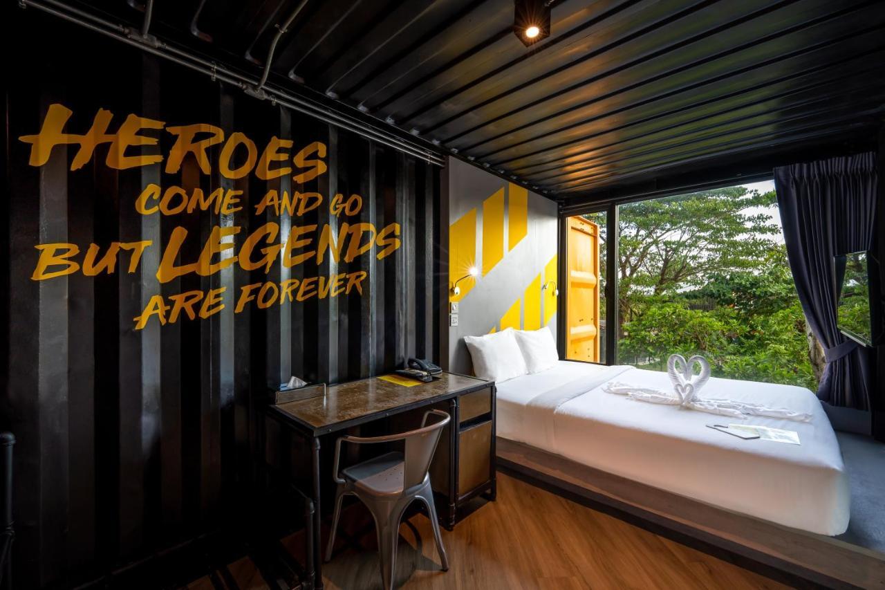 Hivetel Hotel Чалонг Екстериор снимка
